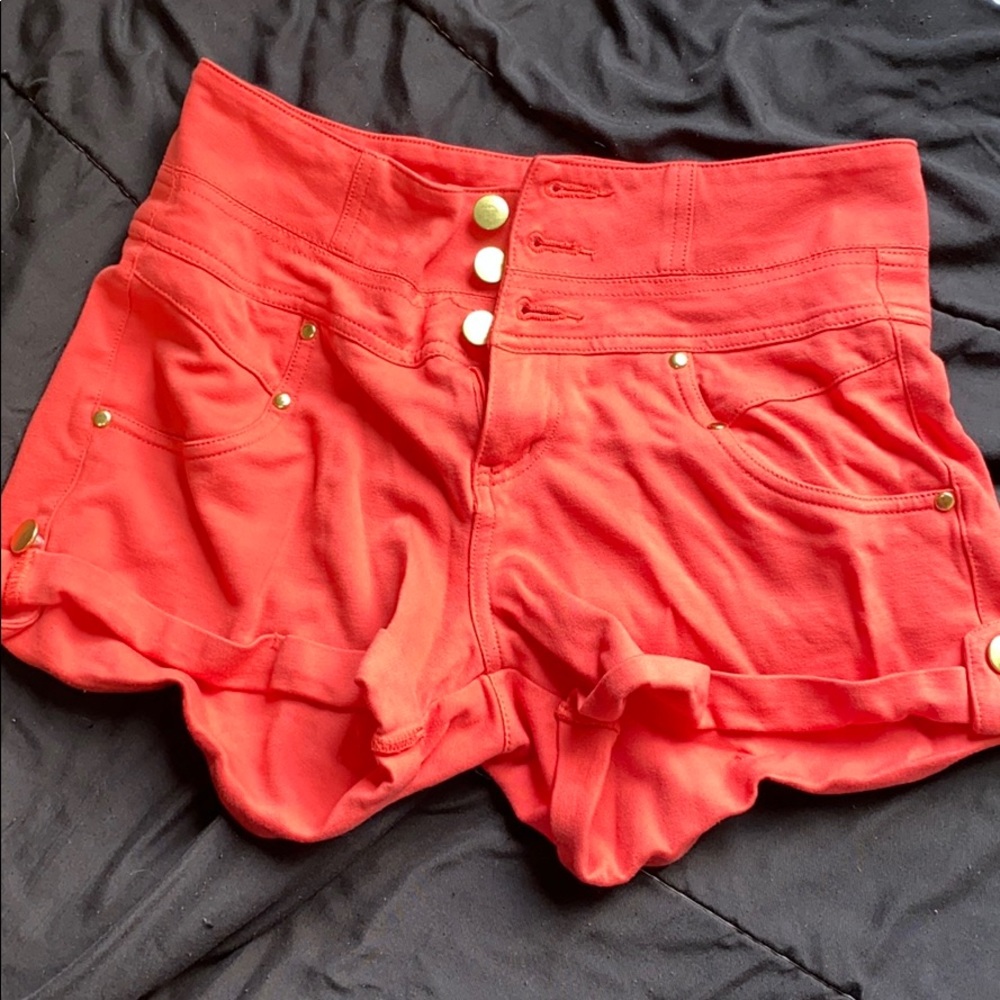 Highwaisted Red/Orange Shorts